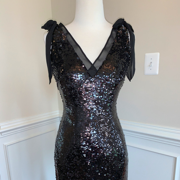 Aidan Mattox Dresses & Skirts - Aidan Mattox Stunning Black Sequins Dress Size 0